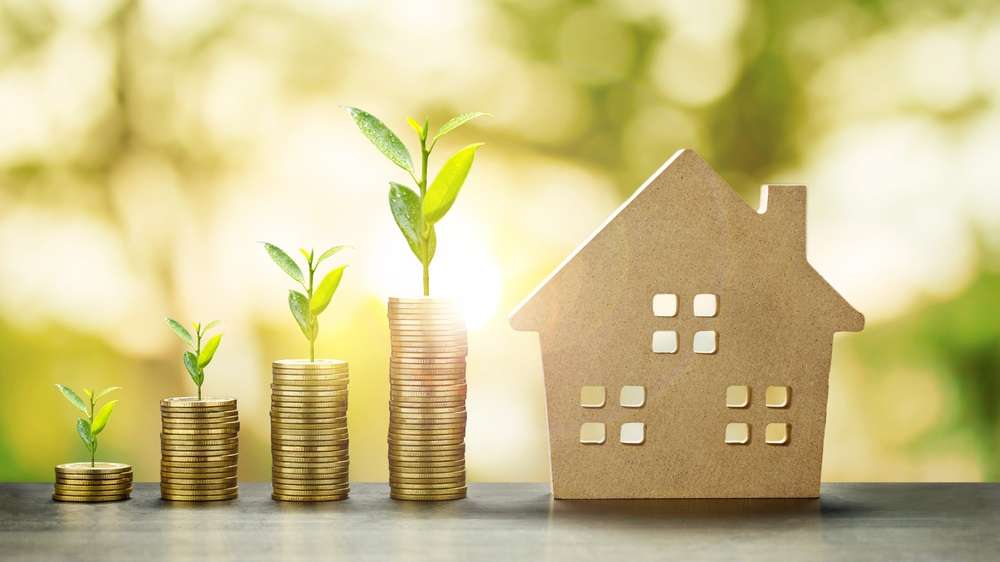 Smart mortgage savings concept for homebuyers in Astoria Queens and Montenegro